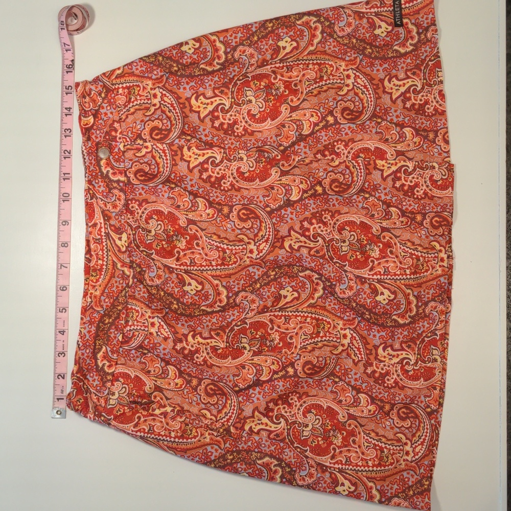 Athleta 10 adjustable paisley athletic skirt with shorts used bright colors red